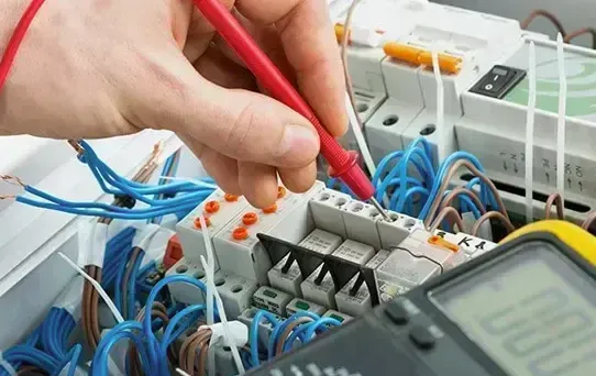 Professional electrician in Richmond